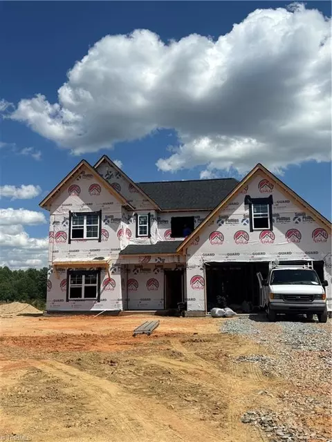 108 Sandpiper Dr, Lexington, NC 27295