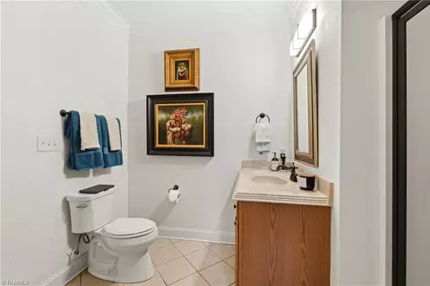Bath - 4221 Pennfield Way, High Point, NC 27262 photo 4 of 8