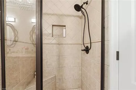 Bath - 4221 Pennfield Way, High Point, NC 27262 photo 3 of 8