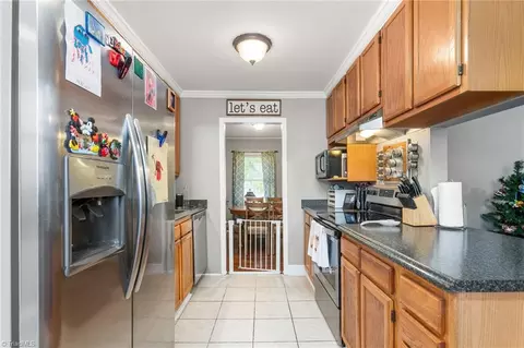 Kitchen - 3810 Azalea Ln, Trinity, NC 27370 photo 2 of 4