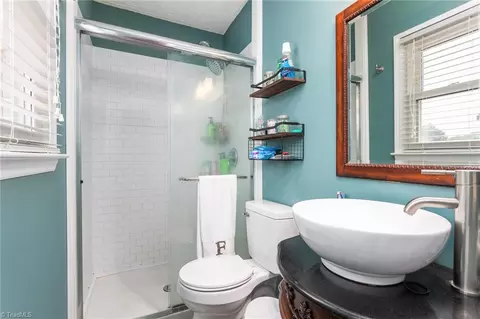 Bath - 3810 Azalea Ln, Trinity, NC 27370 photo 1 of 3