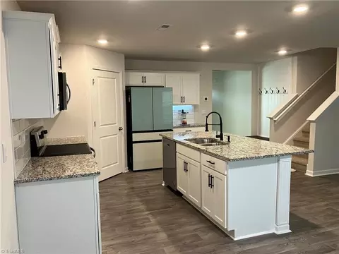 5046 Crest Ct, Trinity, NC 27370