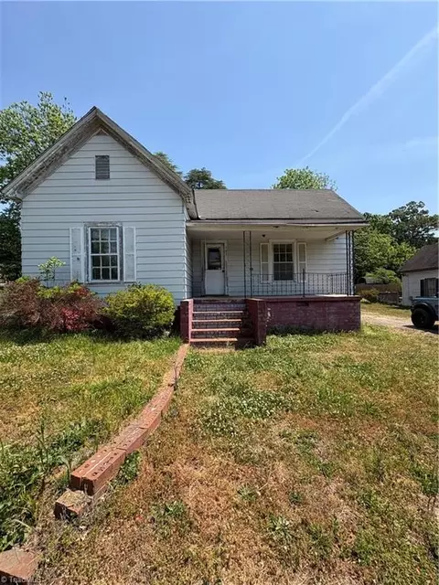 107 Davie Dr, Mocksville, NC 27028