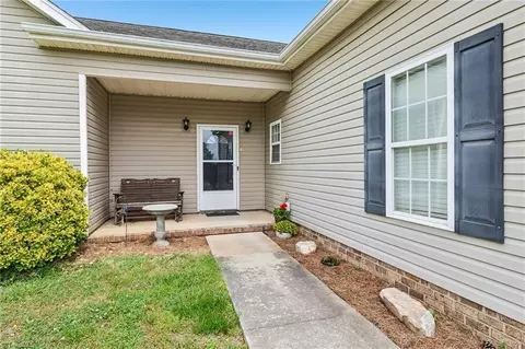Exterior - 104 Mollie Rd, Harmony, NC 28634 photo 2 of 3