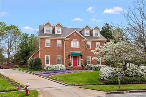 1718 Farnsworth Ct, High Point, NC 27262