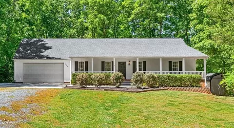 1056 Iron Mountain Rd, Asheboro, NC 27205