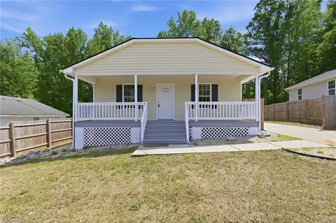 700 Sharing Ter, Greensboro, NC 27405