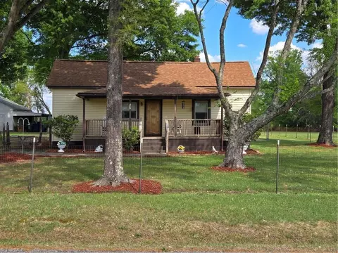 502 Cascade Ave, Eden, NC 27288