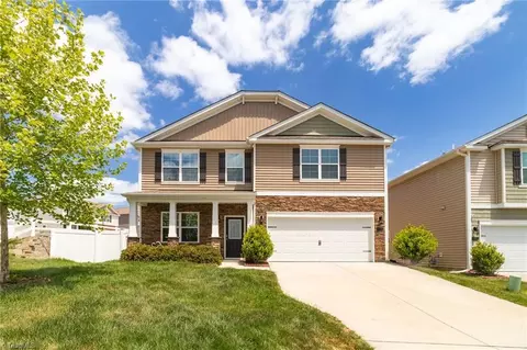 3701 Village Springs Dr, High Point, NC 27265