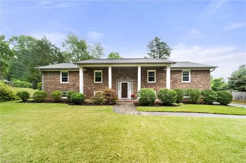 289 Flintshire Rd, Winston Salem, NC 27104