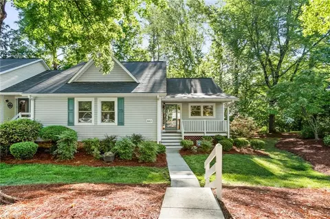 808 Carriage Crossing Ln #A, Greensboro, NC 27410