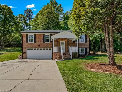 117 Kingswood Place Dr, Walnut Cove, NC 27052