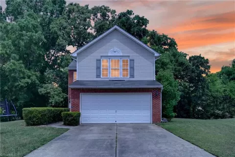 1004 Quinlan Dr, Greensboro, NC 27406