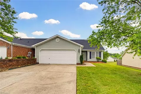 3940 Cloverwood Meadow Ln, High Point, NC 27265