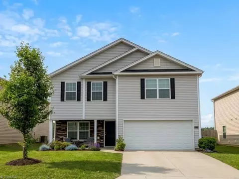 5124 Nokota Pl, Greensboro, NC 27405