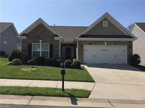 5421 Esher Dr, Walkertown, NC 27051
