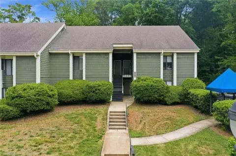 1514 Benjamin Pkwy #A, Greensboro, NC 27408