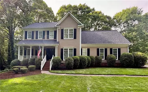 2133 Benwicke Dr, Pfafftown, NC 27040