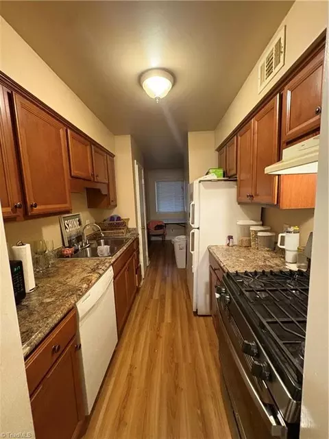 2890 Carriage Dr #E, Winston Salem, NC 27106