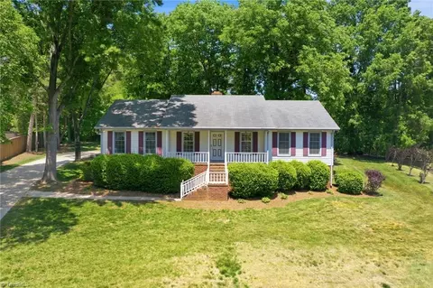 423 Wildwood Ln, Graham, NC 27253