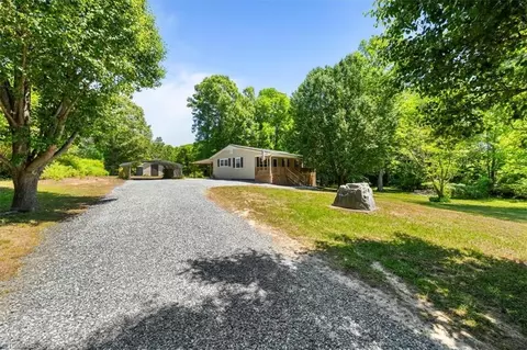 4603 Moffitt Mill Rd, Ramseur, NC 27316