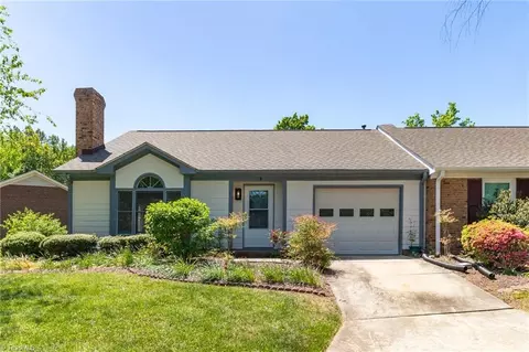 11 Buckboard Ln #B, Greensboro, NC 27410