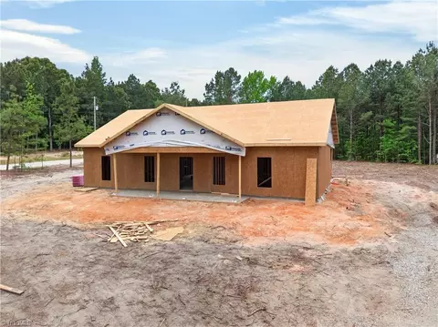 334 Oak Ridge Rd, Eagle Springs, NC 27242