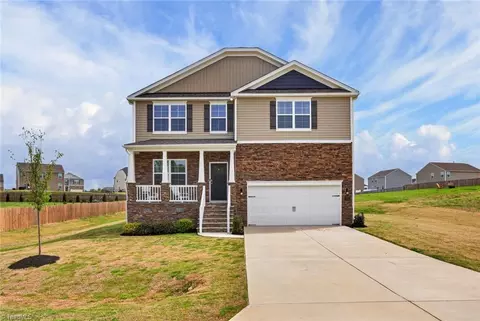 8524 Cripple Gate Trce, Browns Summit, NC 27214