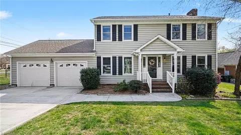 537 Gurney St N, Burlington, NC 27215