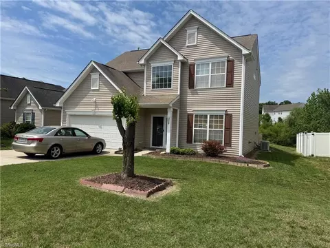 2115 Cliffvale Dr, High Point, NC 27262