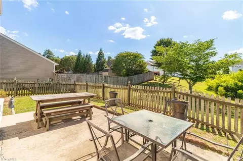 Exterior - 2115 Cliffvale Dr, High Point, NC 27262 photo 6 of 9