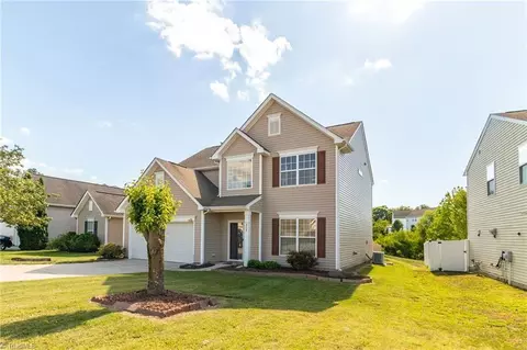 Exterior - 2115 Cliffvale Dr, High Point, NC 27262 photo 4 of 9