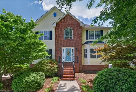 252 Country Cir, Advance, NC 27006