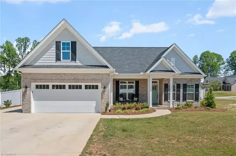 110 Owl Ln, Winston Salem, NC 27127
