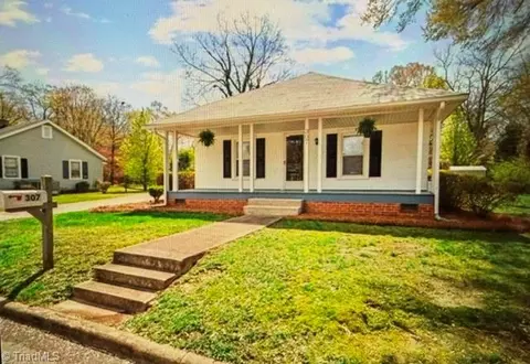 307 Rockspring Rd, High Point, NC 27262