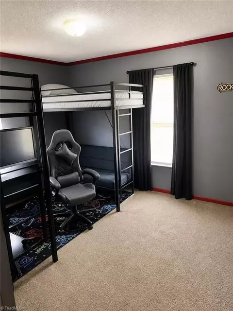 307 Rockspring Rd, High Point, NC 27262 photo 9