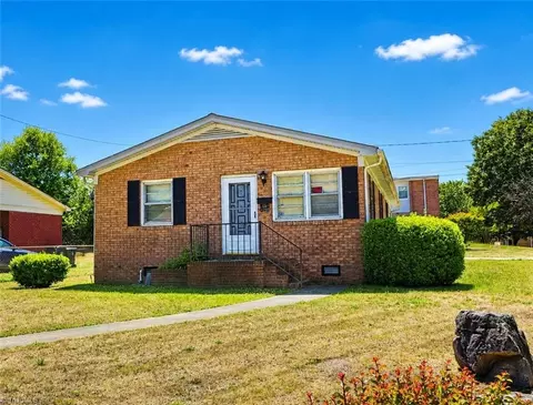 834 Mary James Ave, Thomasville, NC 27360