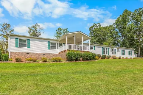 2712 Sloans Mill Rd, Hamptonville, NC 27020