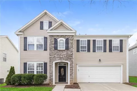 169 Bridgewater Dr, Advance, NC 27006