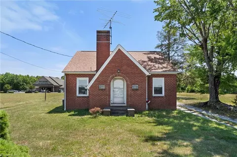 5358 Gumtree Rd, Winston Salem, NC 27107