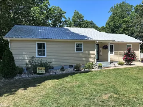 1105 Woodside Dr, Salisbury, NC 28146