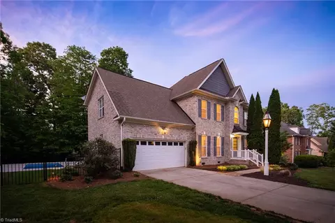 112 Scenic Ridge Pl, King, NC 27021