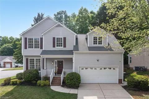 1 Top Ridge Ct, Greensboro, NC 27407