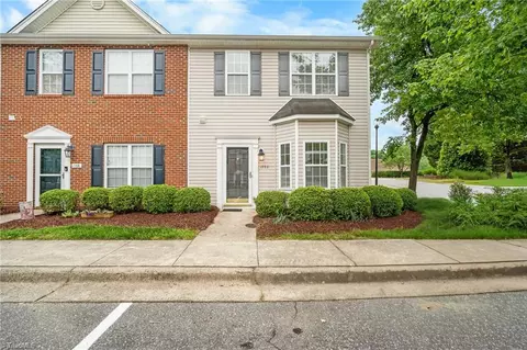 1772 Olivers Crossing Cir, Winston Salem, NC 27127