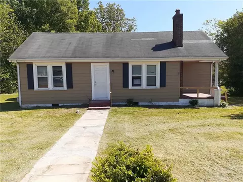 1714 Stadium Dr, Eden, NC 27288