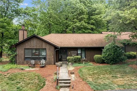 2513 Cottage Pl, Greensboro, NC 27455