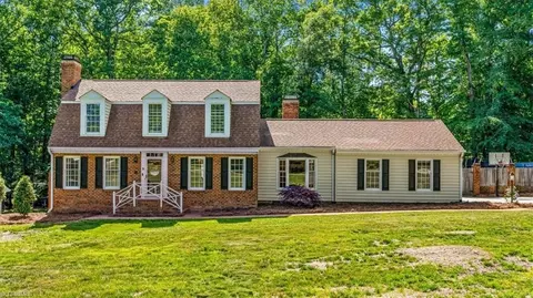 1412 Trailwood Ln, Kernersville, NC 27284