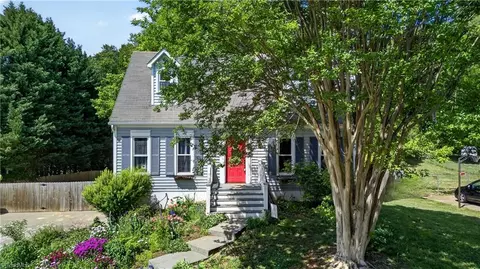 6595 Jonathan St, Pfafftown, NC 27040
