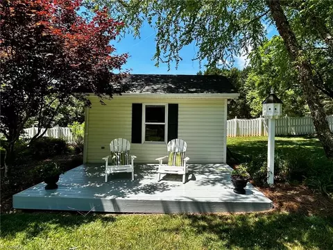Exterior - 325 Creekside Dr, High Point, NC 27265 photo 6 of 16