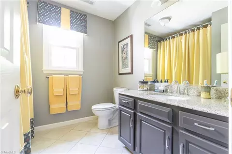 Bath - 325 Creekside Dr, High Point, NC 27265 photo 5 of 5